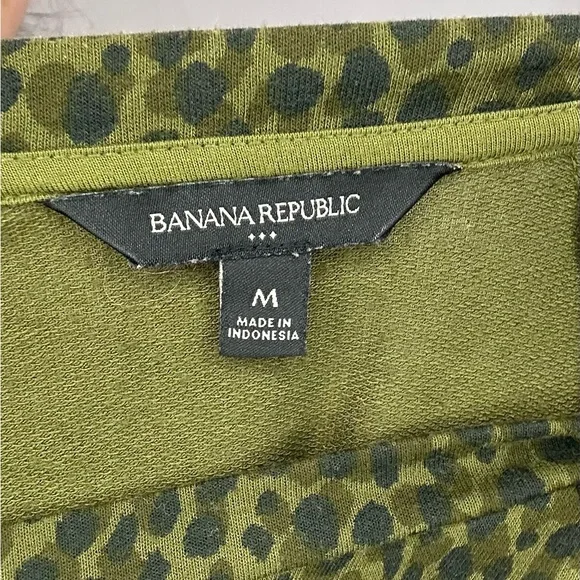 Animal print top - Sweatshirt - 2 for $20 or 3 for $30 (Mix & Match) - Picture 5 of 6